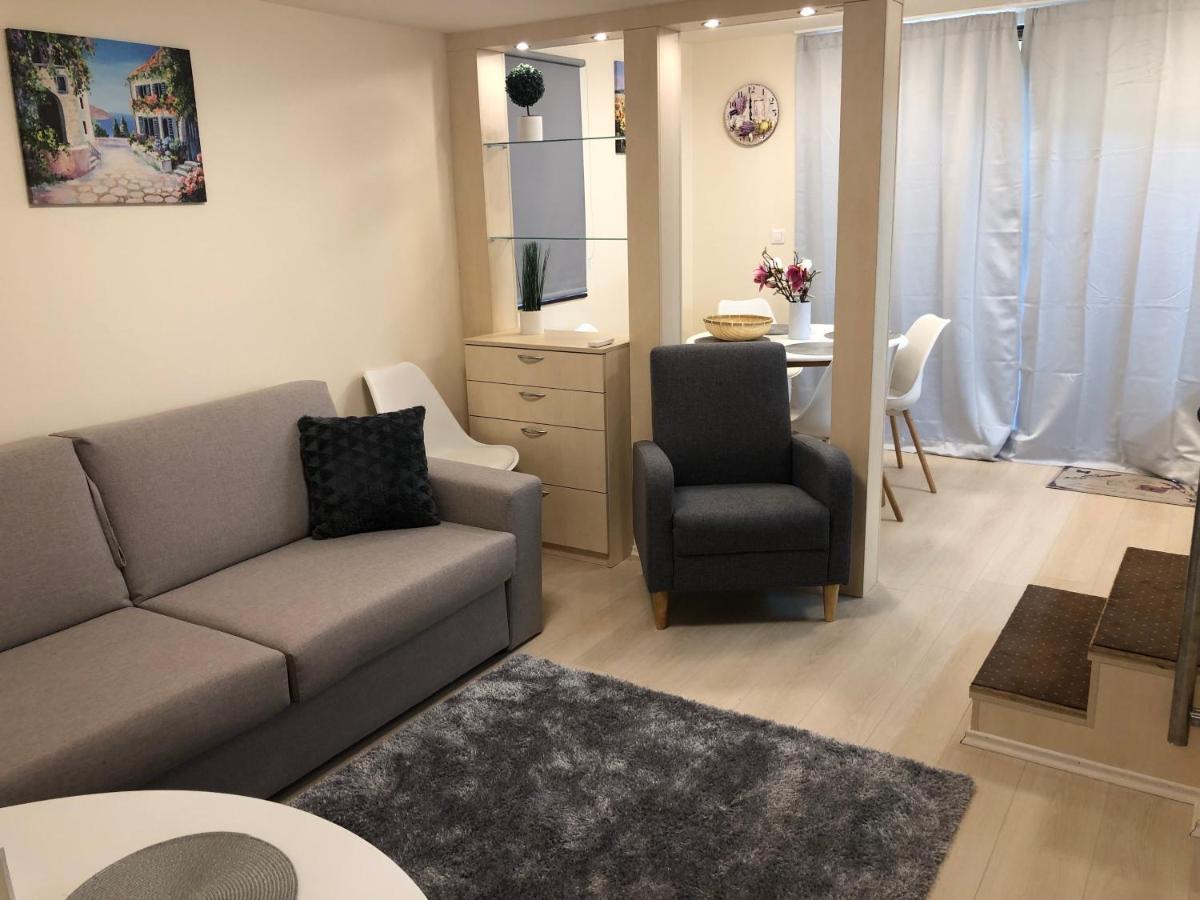 Beachfront Studio Apartman Aparthotel Balatonfůzfő Екстериор снимка