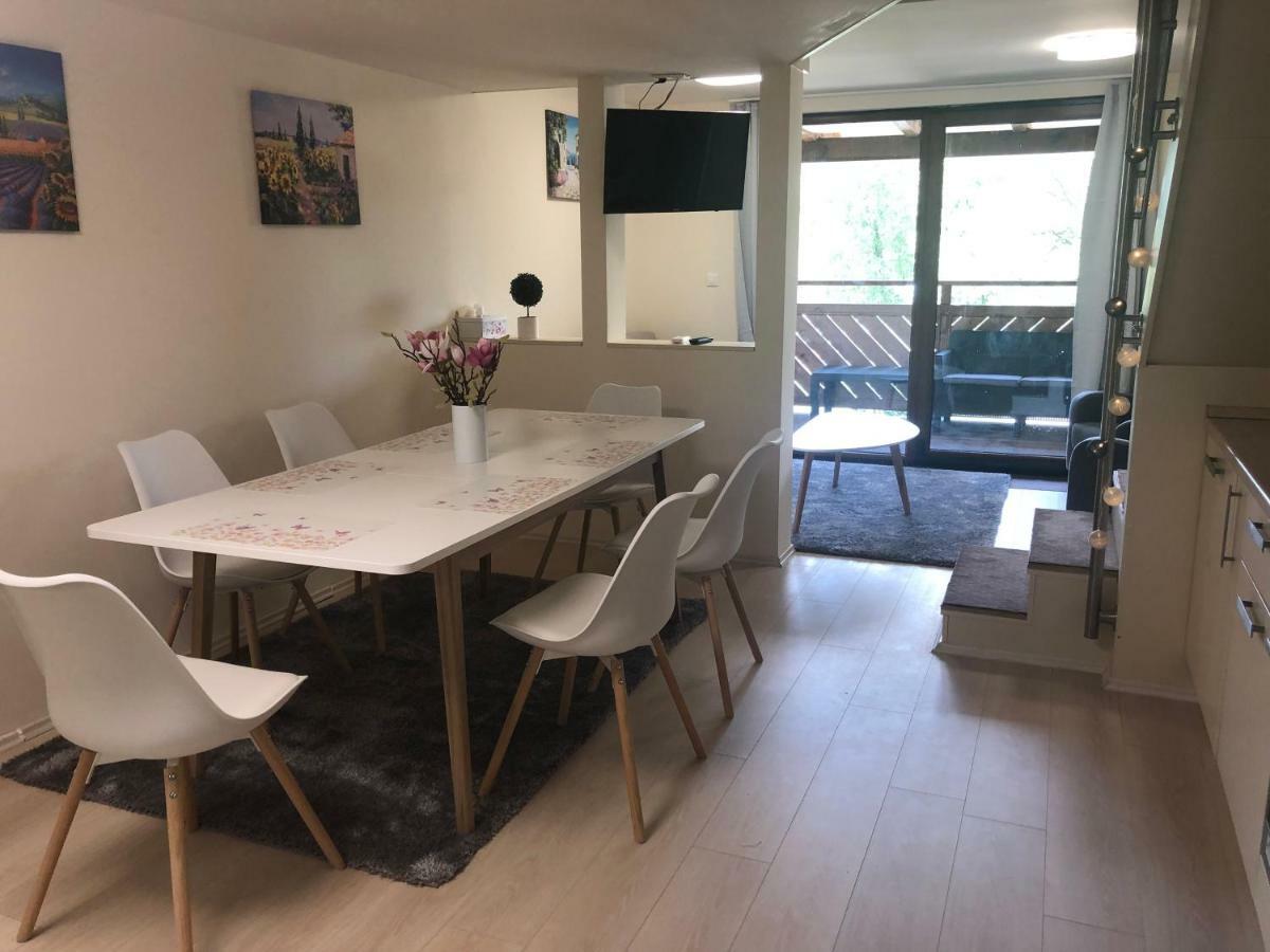 Beachfront Studio Apartman Aparthotel Balatonfůzfő Екстериор снимка